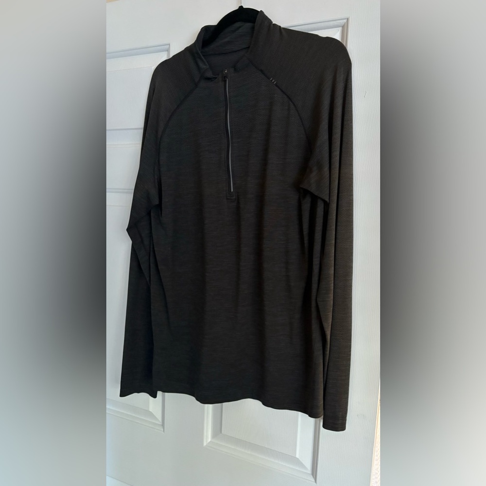 Lululemon metal vent tech 1/4 zip in black